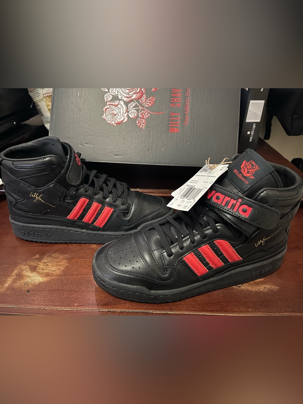 Adidas forum 84 chavarria size 8